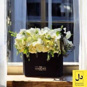 ارسال گل طبیعی برای کافه آپ آرت مان تهران